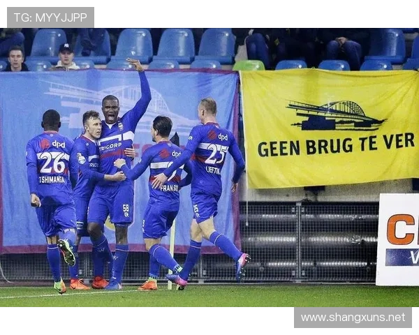 澳超半场激战：古德温屡次威胁球门，阿德莱德联与悉尼FC互交白卷